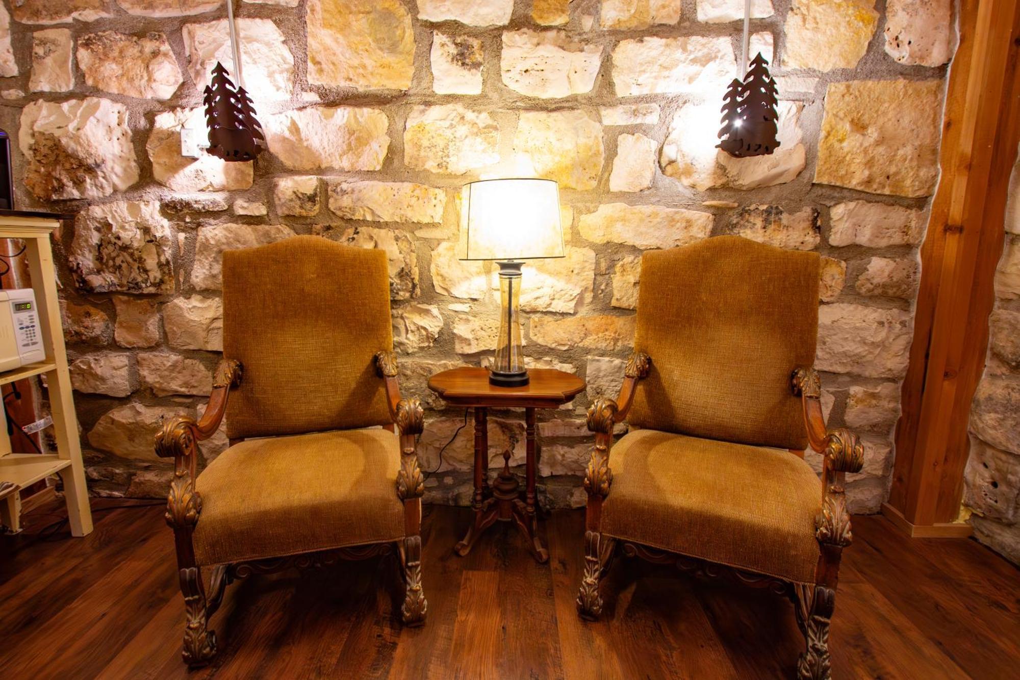 A Barn At The Quarry Bed & Breakfast Fredericksburg Dış mekan fotoğraf