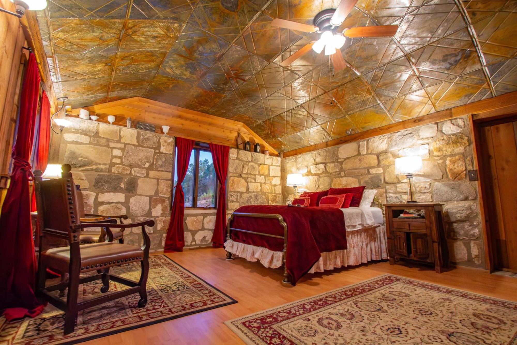A Barn At The Quarry Bed & Breakfast Fredericksburg Dış mekan fotoğraf