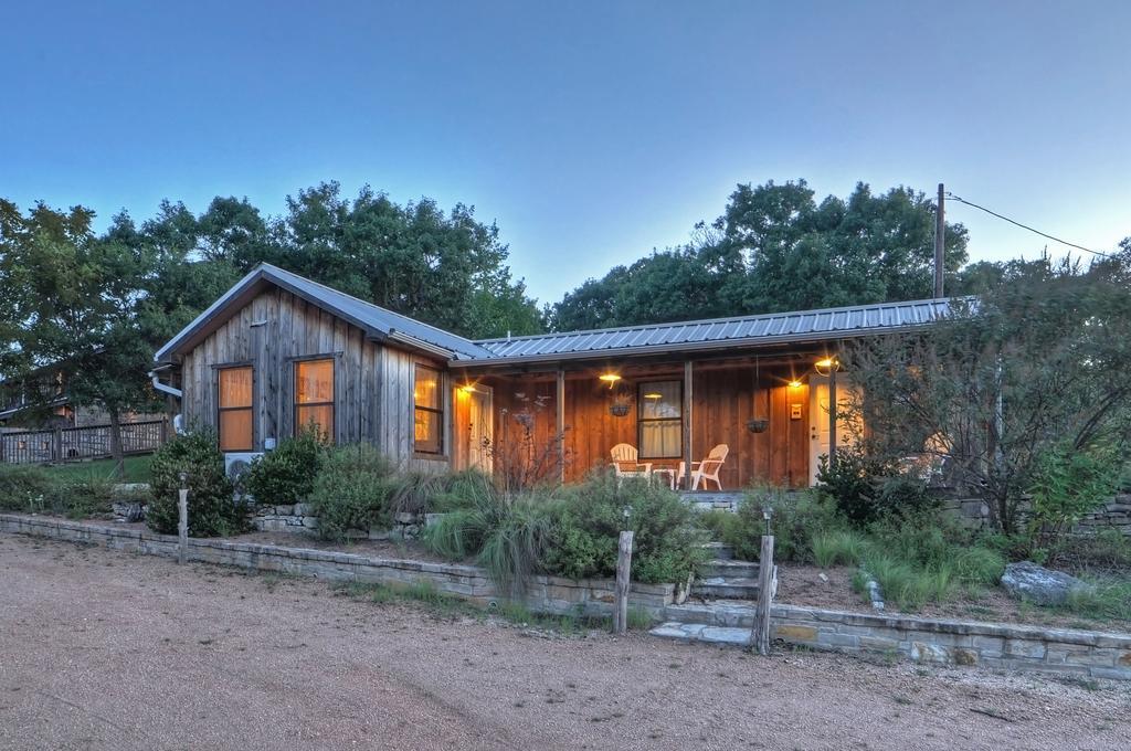 A Barn At The Quarry Bed & Breakfast Fredericksburg Dış mekan fotoğraf