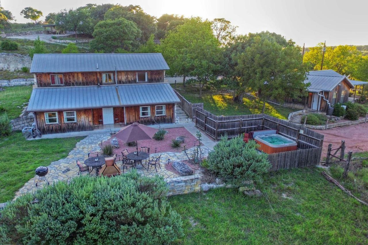 A Barn At The Quarry Bed & Breakfast Fredericksburg Dış mekan fotoğraf
